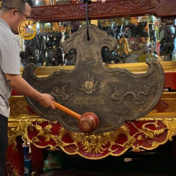 Khánh đồng 125kg cho điện thờ tại Hà Nội